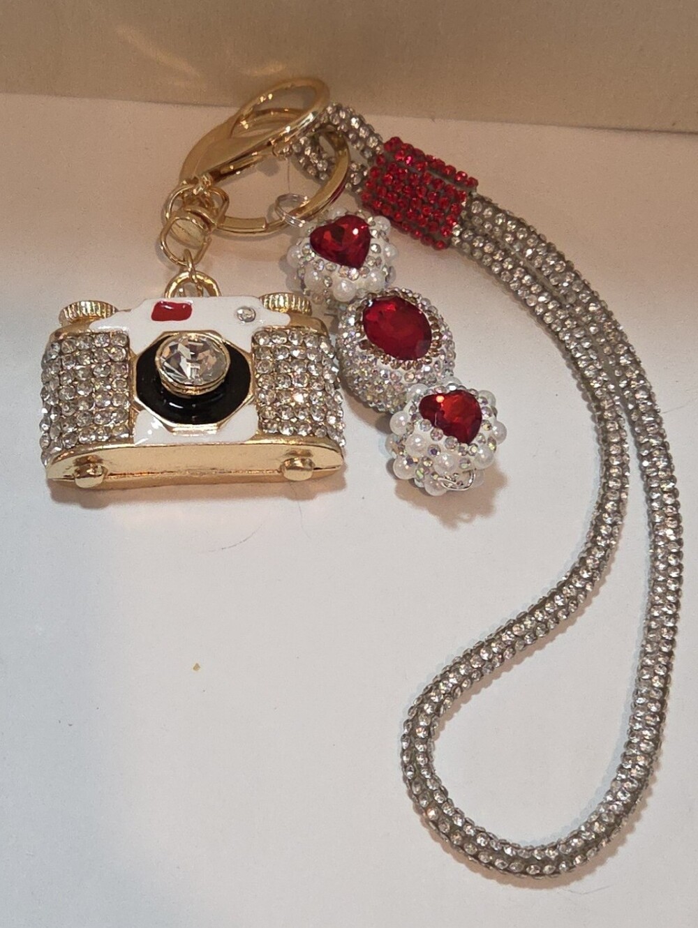 Vintage Style Rhinestone Camera Keyring ✨ Bag Charm with Glam Red Jewel Wristlet - Picture 4 of 15